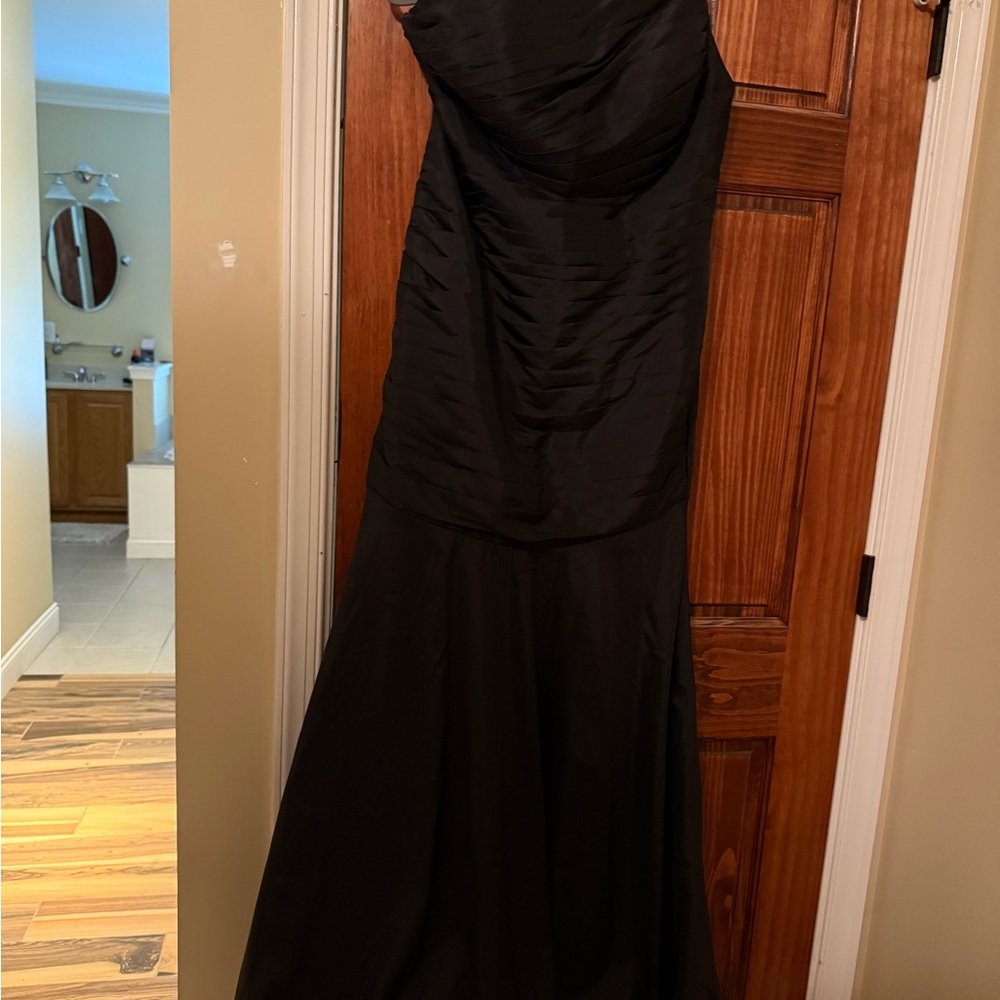 Elegant Black Evening Gown